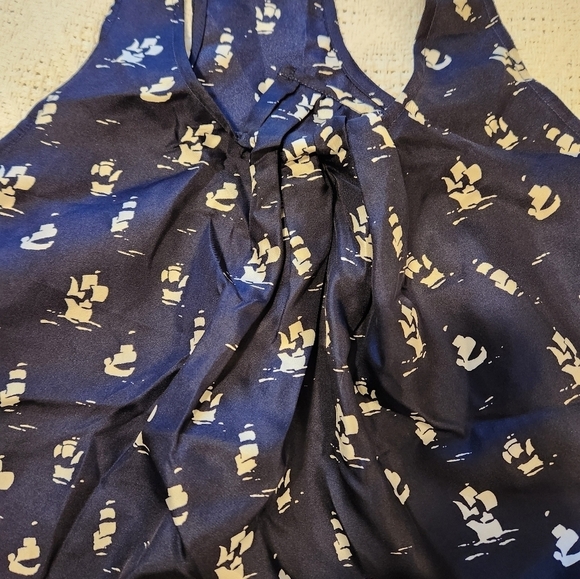 Club Monaco silk women's tank - Picture 5 of 5